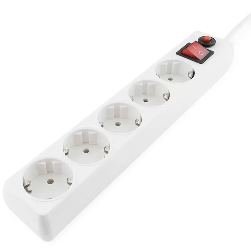 Сетевой фильтр Гарнизон ЕНLW-4 (0,5 м 5 розеток) белый Сетевой фильтр Гарнизон ЕНLW-4 (0,5 м 5 розеток) белый